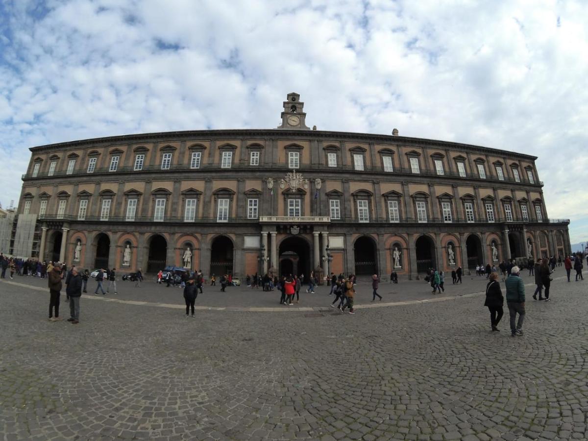 ナポリ Casa Basile 15 Bed & Breakfast エクステリア 写真